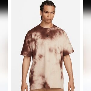 NIKE THE NIKE TEE LOOSE FIT SIZE L